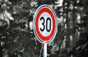 エイジングケアサプリを30代が選ぶ際のアレルギー体質に対する注意点は？
